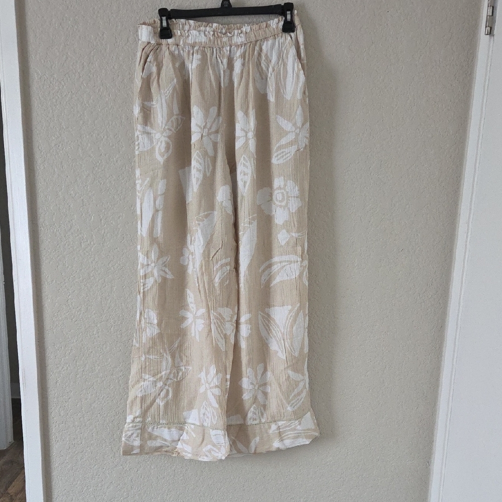 American Eagle Outfitters Beige Floral Wide Leg Pants